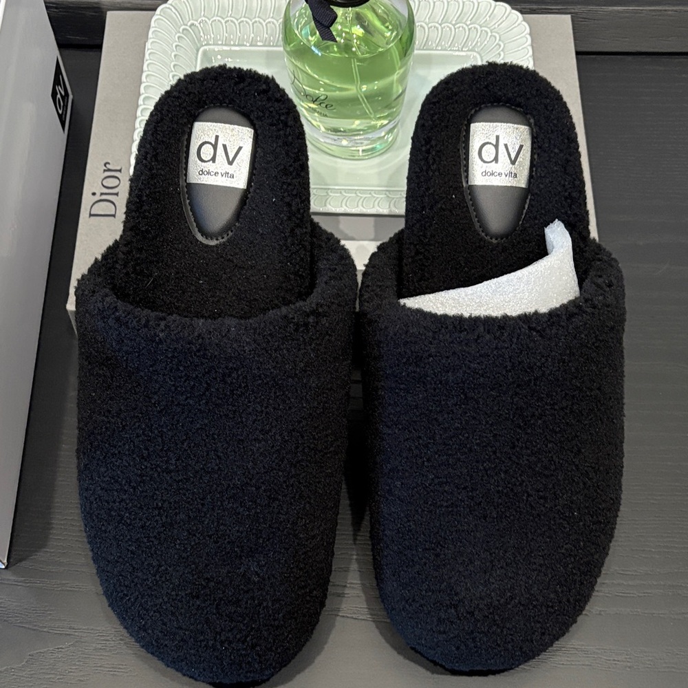 Dolce Vita Plush Black Slippers